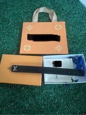 Lv - slim bracelet (black)